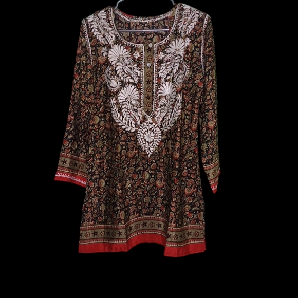 Embroidery top short - Picture 3 of 3